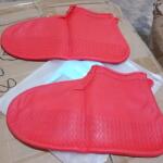 Non-Slip Silicone Waterproof Boot Shoe Cover (Medium Size / 1 Pair / Mix Color)