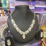 Neckless set